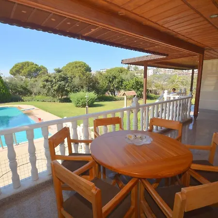 Bodrum 3 Bedroom Holiday Homes Сasa de vacaciones *