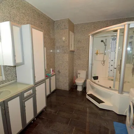 Bodrum 3 Bedroom Holiday Homes Gulluk
