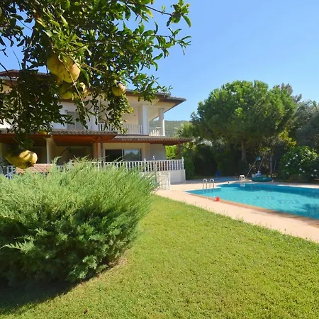 Bodrum 3 Bedroom Holiday Homes Сasa de vacaciones